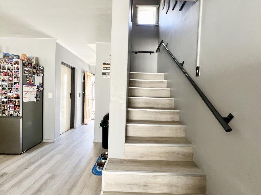 2 Bedroom Property for Sale in Flamingo Vlei Western Cape